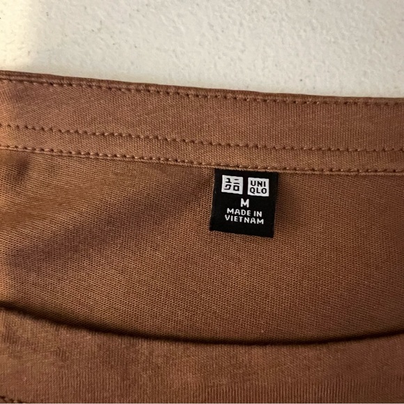 Uniqlo women’s brown Size M crop top crew neck Top - Picture 7 of 8
